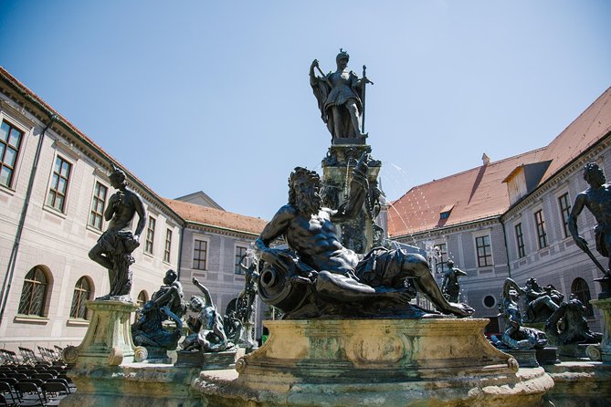 Munich City Bike Tour + Beer Garden Lunch Stop - Key points at a glance