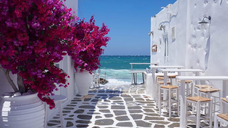 Mykonos Town & Brewery:2-Hour Walking Tour with Beer Tasting - Paraportiani Church and the old port