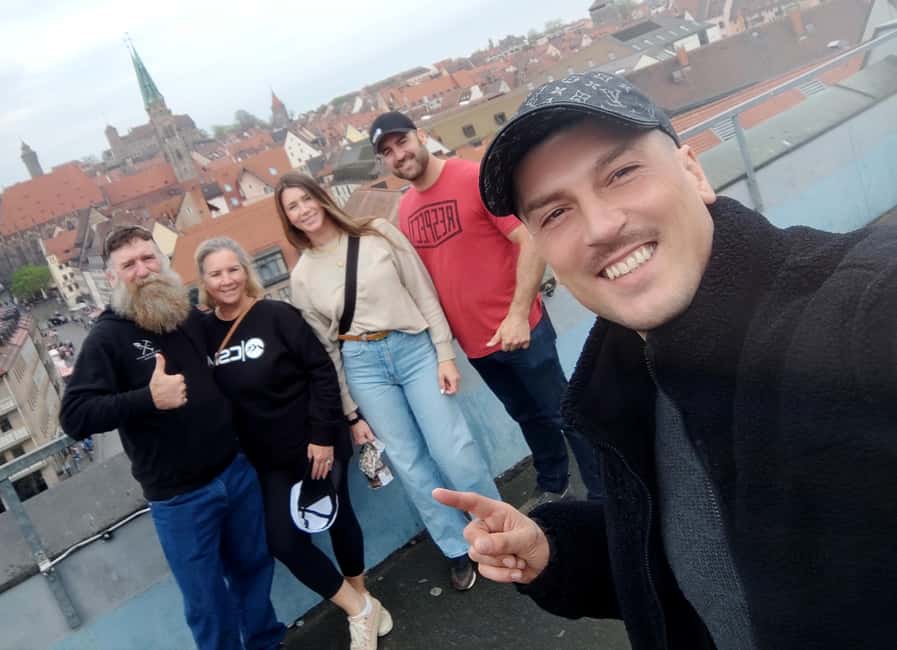 Nuremberg: Castle and Old Town Tour - incl. Tickets and red beer tasting - The Deep Well and Sinwell Tower