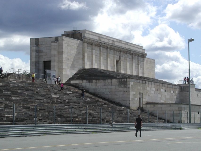 Nuremberg: World War 2 History Tour with Beer Tasting - The Palace of Justice and Courtroom 600