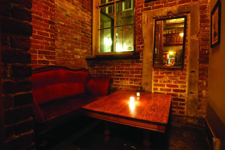 Portland: Underground Shanghai Tunnel Tour with Beer Tasting - Old Town Pizza turns the ending into part of the tour