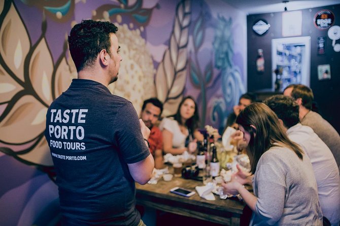 Porto Craft Beer Tour: 7 Beers + 3 Food Pairings in a Small Group - At a glance