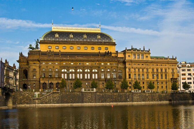 Prague Beer Tasting - 8 types of Czech beer included - Eight Czech beers, not eight ordinary pints