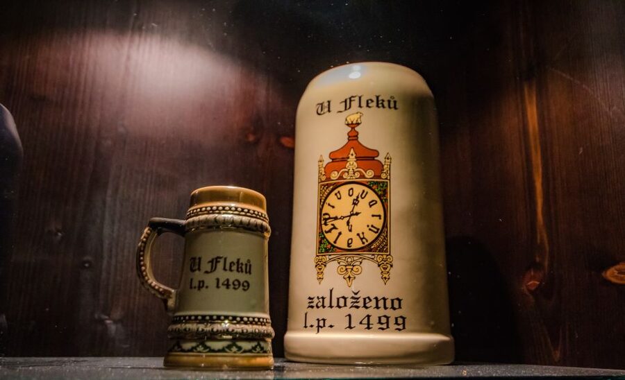 Prague: Legendary Beer Tour with Dinner - The Second Pub and the Evening Finish