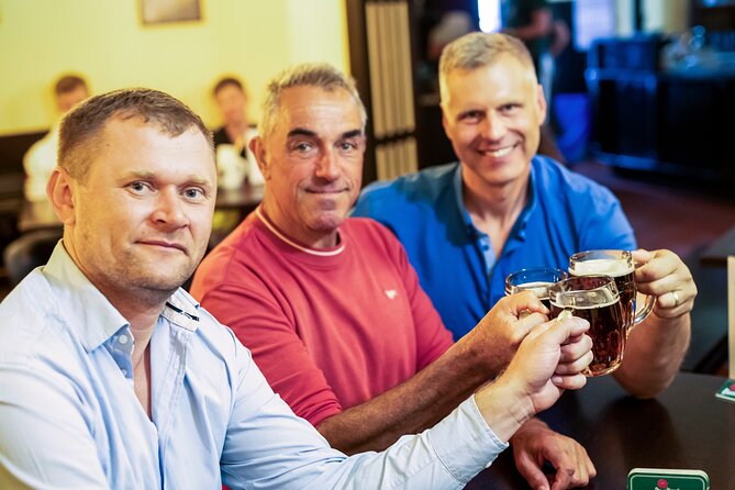 Prague Old Town And Beer Walking Tour Including Dinner - What the Evening Timing Adds