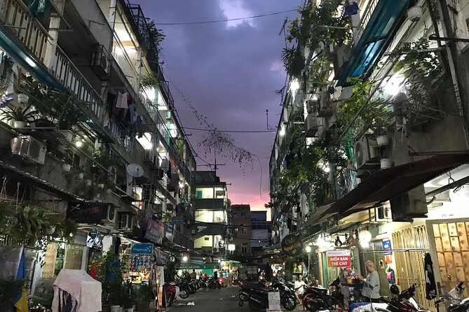 Private Craft Beer and Sightseeing Adventure Tour on Scooter in Ho Chi Minh City - Seeing Saigon from the back of a scooter