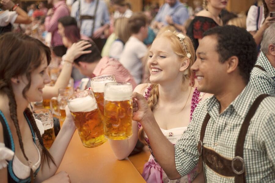Private German Beer Tasting Tour in Berlin Old Town - The four-hour beer and food tour