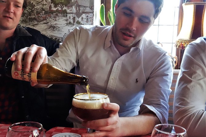 Private Ghent Beer & Brewery Tour by a young local - Beer and chocolate at The Glengarry