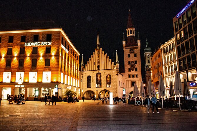 Private Highlights of Munich Bike Tour with Beer Garden Stop - Muffathalle, the Deutsches Museum, and the Isar