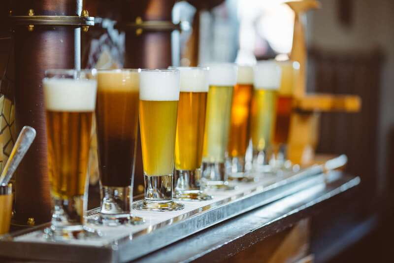 Quebec City: Craft Brewery and Beer Tasting Tour - Ending at La Korrigane with vegetarian snacks