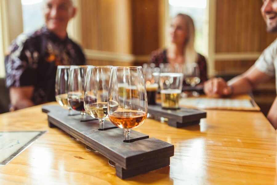 Queenstown: Twilight Wine and Craft Beer Tour - Wine, beer, or a little of both?