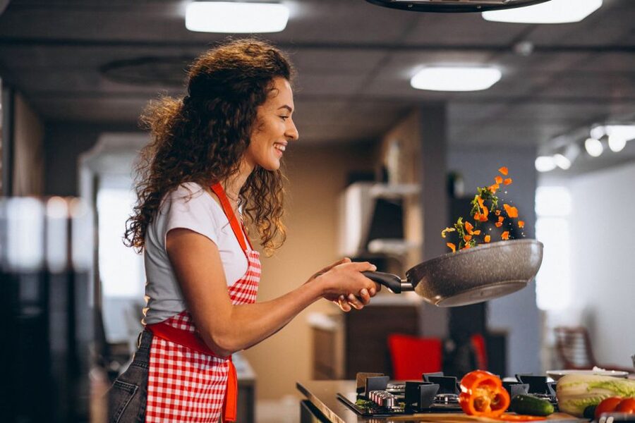 Santorini: Cooking Class with a Chef at the Ftelos Brewery - Four courses with a distinctly Santorini pantry