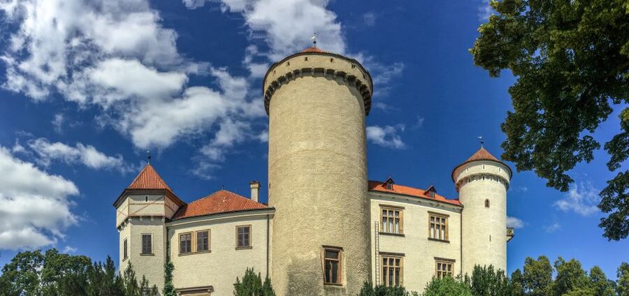 Self-Guided Bike Tour to Unetice Brewery - What is included and what is not