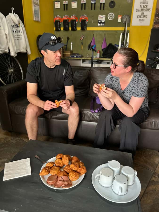 Soweto Food and Beer Tasting Walking Tour with a Local - Amagwinya and the First Taste of Township Food
