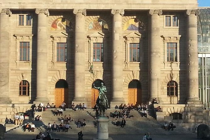 Superior E-Bike Tour incl. 3rd Reich Sites & a beer Garden Stop - Why a bike is the right tool for Munich’s difficult history