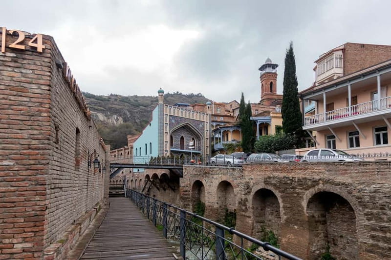 Tbilisi: Sightseeing Tour, Wine or Beer Tasting, & Cable Car - Fabrika and Deda Ena Park: a modern finish