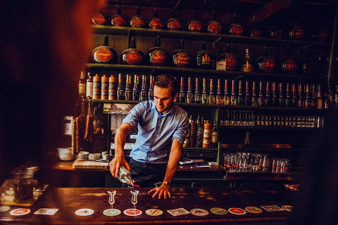 The Ultimate Craft Beer Adventure in Amsterdam! - Walking beside the Singel canal