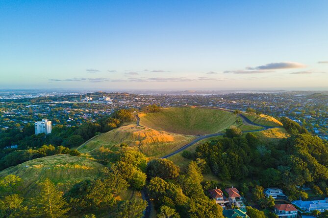 Ultimate Auckland Experience Full Day Tour with Brewery Lunch - Climbing Mount Eden, Auckland’s highest natural point