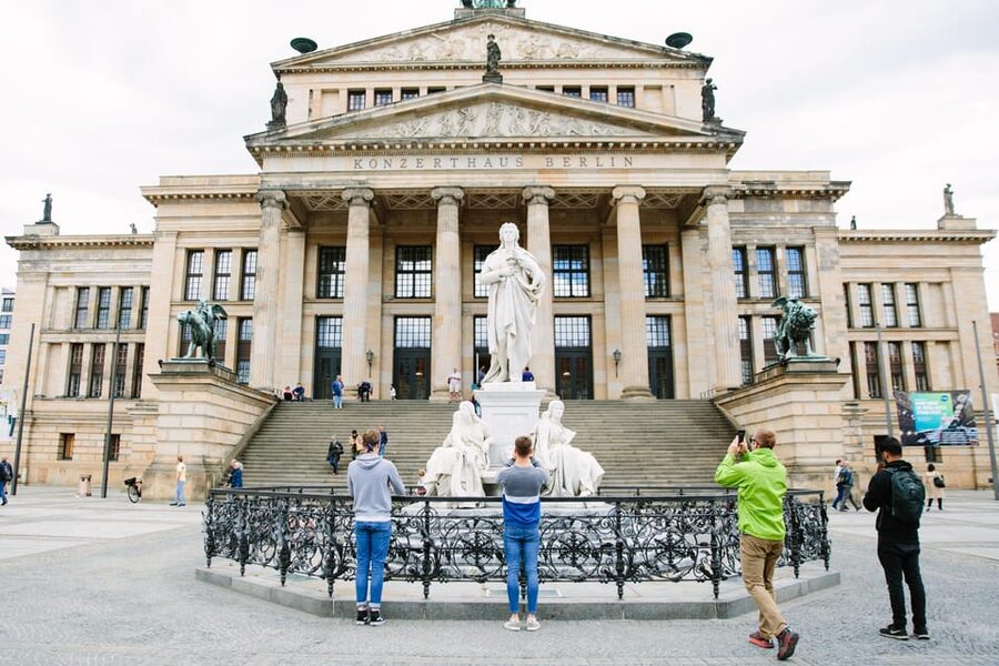 Ultimate E-Bike Tour of Berlin with Beer Garden Stop - Why this long Berlin bike ride works