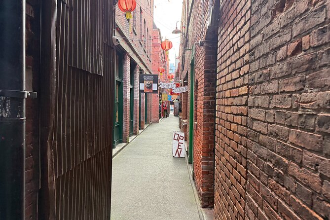 Victoria Alleyways and Ales Craft Beer Tour - Three pub bites that change the pace