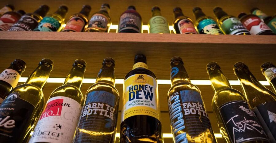 Vienna: Craft Beer Tasting Experience with Local Snacks - Four seasonal pours, served as a comparison