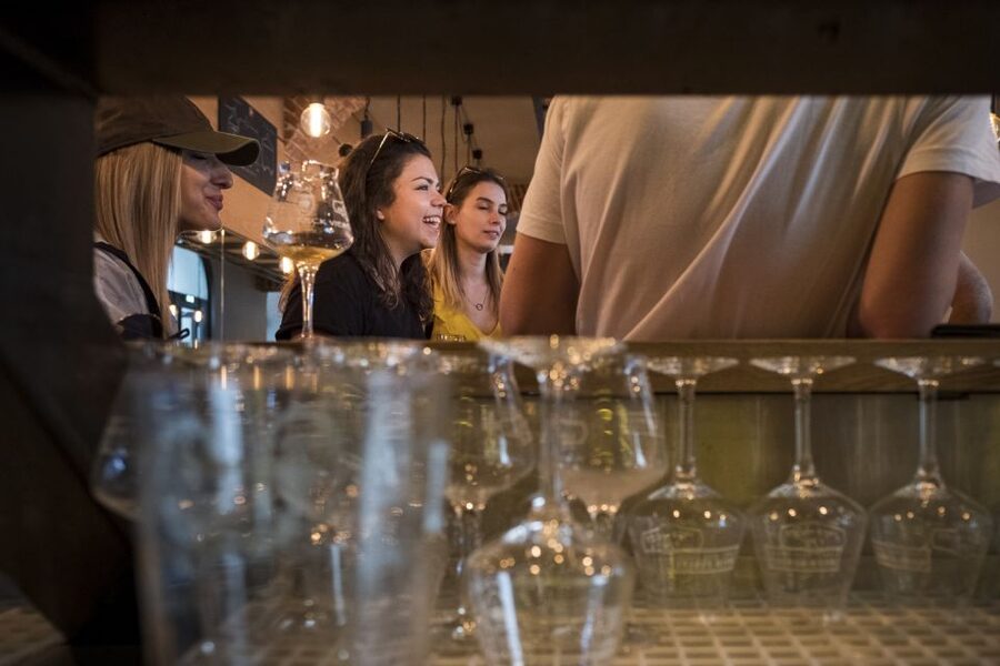 Vienna: Craft Beer Tasting Experience with Local Snacks - How the Austrian brewing lesson adds value