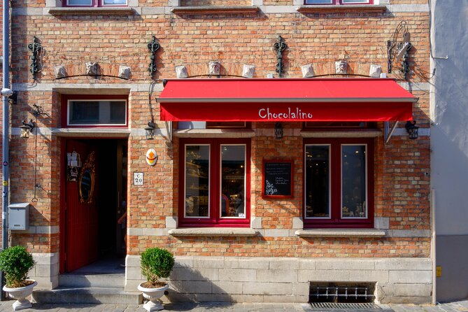 Walking tour of Bruges with boat option and/or beer tasting - Gruuthuse and the old guild quarter
