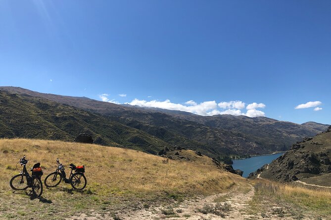 Wanaka Breweries E-Bike Tour - Riding the Lake Hawea to Wanaka route