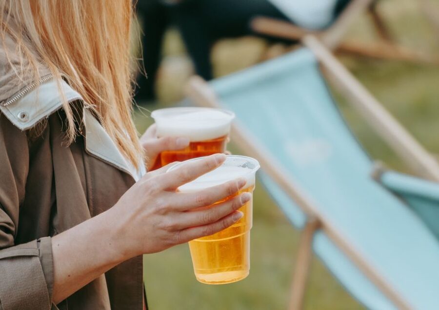Wrocław: Polish Craft Beer Walking Tour with Tastings - Meeting the guide and getting into the pub scene