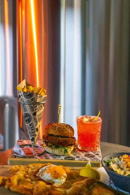 Zaanse Schans: Brewery HOOP Tour and Tasting - HOOP’s identity and the Zaanstreek connection